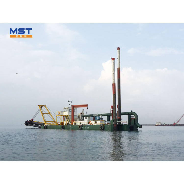 2000m-distance-22inch-gold-mining-dredging-boat-sand-dredging-machine_678521.jpg